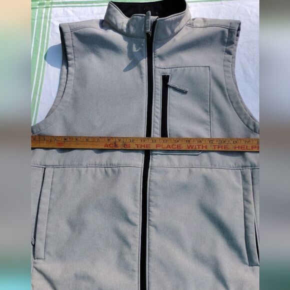 Men's Gray Ridgecut Toughwear Vest - Picture 7 of 10